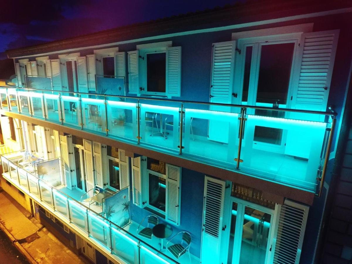 קריקווניצה Villa Mit Whirlpool Fuer 32 Per מראה חיצוני תמונה
